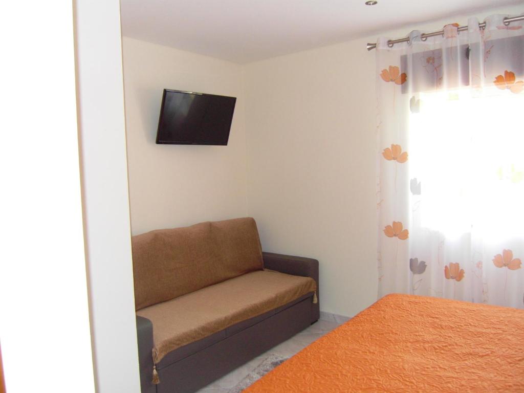 Muralha House room 2